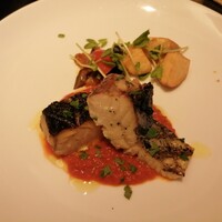 トラットリア ゴデレッチョ エビス 恵比寿 - スズキポワレのトマトソース