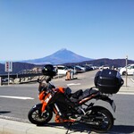 大涌谷くろたまご館 - 大涌谷。この景色を見ながら二つ食べた