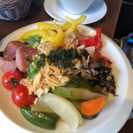 野菜がおいしいダイニング LONGING HOUSE - サラダ一皿目