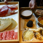 明道町中国菜 一星 - 本日の素材、ハタ、松茸、松阪牛、ふかひれ、トリュフなど