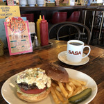 GRILL BURGER CLUB SASA - 【11月のMonth Burger】  『薫たまワサビタルタルバーガー¥1150』