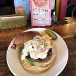 GRILL BURGER CLUB SASA - 【11月のMonth Burger】  『薫たまワサビタルタルバーガー¥1150』