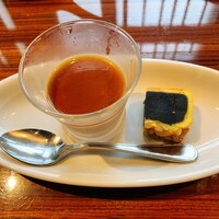 横浜中華街 重慶飯店 本館 - 