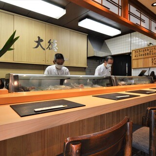 鮨の本懐はカウンター席で。