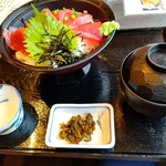 海鮮茶屋 一鮮 - 【2020.11.2(月)】一鮮のまぐろ丼(並盛)1,078円