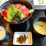 海鮮茶屋 一鮮 - 【2020.11.2(月)】一鮮のまぐろ丼(並盛)1,078円