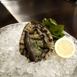 銀座うかい亭 - 調理前「鮑」