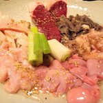 ホルモン・焼肉 キムチ - ホルモン盛り合わせ