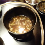 銀座うかい亭 - 食事：ジュンサイ赤だし