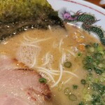 元祖とんこつ 久留米ラーメン 山亭 - スープ、麺アップ