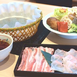 個室 冬季限定 幻の高級魚クエと豚 食べ比べ出汁しゃぶコース 7500円 京都 瓢喜 西麻布店 きょうと ひょうき 六本木 しゃぶしゃぶ 食べログ 個室 冬季限定 幻の高級魚クエと豚 食べ比べ出汁しゃぶコース 7500円 京都 瓢喜 西麻布店 きょうと ひょうき 六本木 しゃぶしゃぶ 食べログ