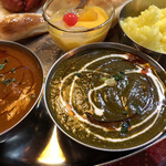 Kalika - 2種カレーランチ（マトン・ほうれん草チキン、サラダ、タンドリーチキン、ドリンク、デザート）