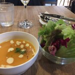 ヴィット・デ・ウィット - ランチのスープとサラダ