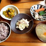 鹿屋アスリート食堂 - 一汁一飯三主菜の選べるバランス定食￥850  