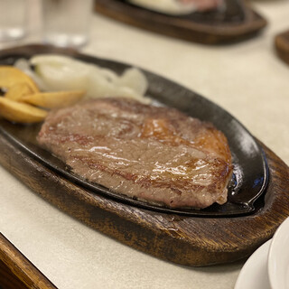 那覇市でランチに使えるステーキ ランキング 食べログ