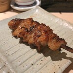 焼鳥 おみ乃 - 波（首の皮）