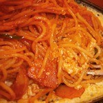 カフェ ジートレス - 鉄板イタリアンスパゲティ：ジャンボ⑧半熟玉子に絡めて食べます！