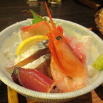 Sobakiri Kuromugi - ランチセットの海鮮丼（2020年10月）