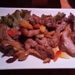 心楽 - 珍しく肉料理を注文。ひね鶏の塩胡椒炒め。シンプルだけど、旨い！