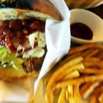 トリッパーズバーガー　８００円