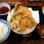 小魚天ぷら 大釜戸めし　天風 - 海の幸天ぷら定食：980円