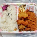 肉の森田屋 - ミックスフライ弁当（580円）