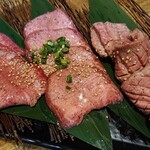 焼肉酒場ともさんかく 柏西口店 - 
