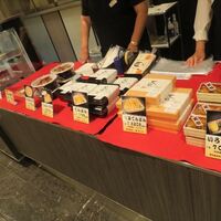 てんぷら天松 日本橋店 - 売り場