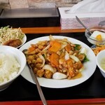 聚福園 - 週替わりランチ｢鶏肉とカシューナッツ炒め｣