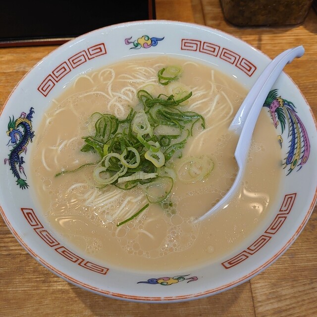まるうまラーメンぷらっと博多no 1 博多 ラーメン 食べログ まるうまラーメンぷらっと博多no 1 博多 ラーメン 食べログ