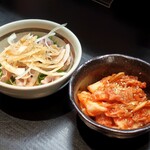 いかやき やまげん - 砂ずりポンズと白菜キムチ