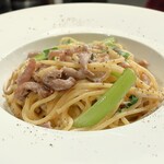 トリワイン ＰＩＫＯＳＨＨＨＵ - せせりのパスタ(？)