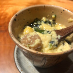 焼き鳥 とりら - 掬うとたっぷりの具が隠れており、
      テンションが上がります⤴︎♫