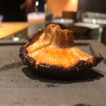 焼き鳥 とりら - 椎茸、単に出汁を含ませただけとは
      ちょっと違いますね〜♫