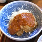 さくら本店 - (ﾗﾝﾁ)さくら定食 主皿：チキンカツ･豚バラミートソース掛け　2020.10.27