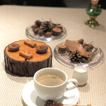LA VIE1923 - ◆Ipetit four 切株
コーヒーまたは紅茶と小菓子