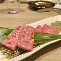 近江うし 焼肉 にくTATSU 青山本店 - 