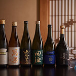 Soba Kaiseki Tachi Aigawa Yoshidaya - 銘酒を多数そろえております。