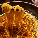 チャイニーズ ダイニング イケガメ - 下手な麺リフト（笑）