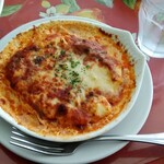 ACQUAMARE - ミートソースラザニア。
      アツアツを頬張るように頂きました。
      ソースが濃厚で肉肉しい食感がまた良かったです。
