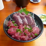 大漁丸 - かつお鮪中落ち丼　1500円