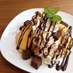 カフェブルー - ブラウニーナッツ
      