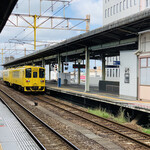 麺家ぶらっくぴっぐ - ☆佐賀駅ホーム。哀愁が感じられる。