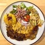 吉田カレー  - 豚ボナーラ・ポテトサラダ