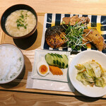 Hakkoushokudou - ぬか炊き全3種盛り定食
