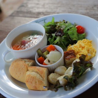 ターブル・ドゥ・リバージュ_0