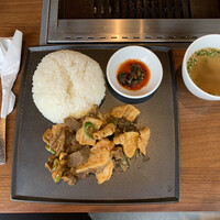 十勝ハーブ牛焼肉 MONMOM - 