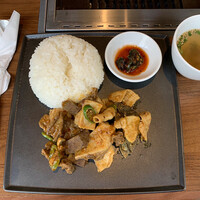 十勝ハーブ牛焼肉 MONMOM - 