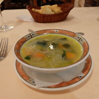 エリオ・ロカンダ・イタリアーナ - サービスランチ（税込み１６００円）のスープ