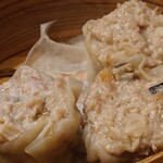 中華風食堂 HANA - 干し貝柱たっぷりシュウマイ